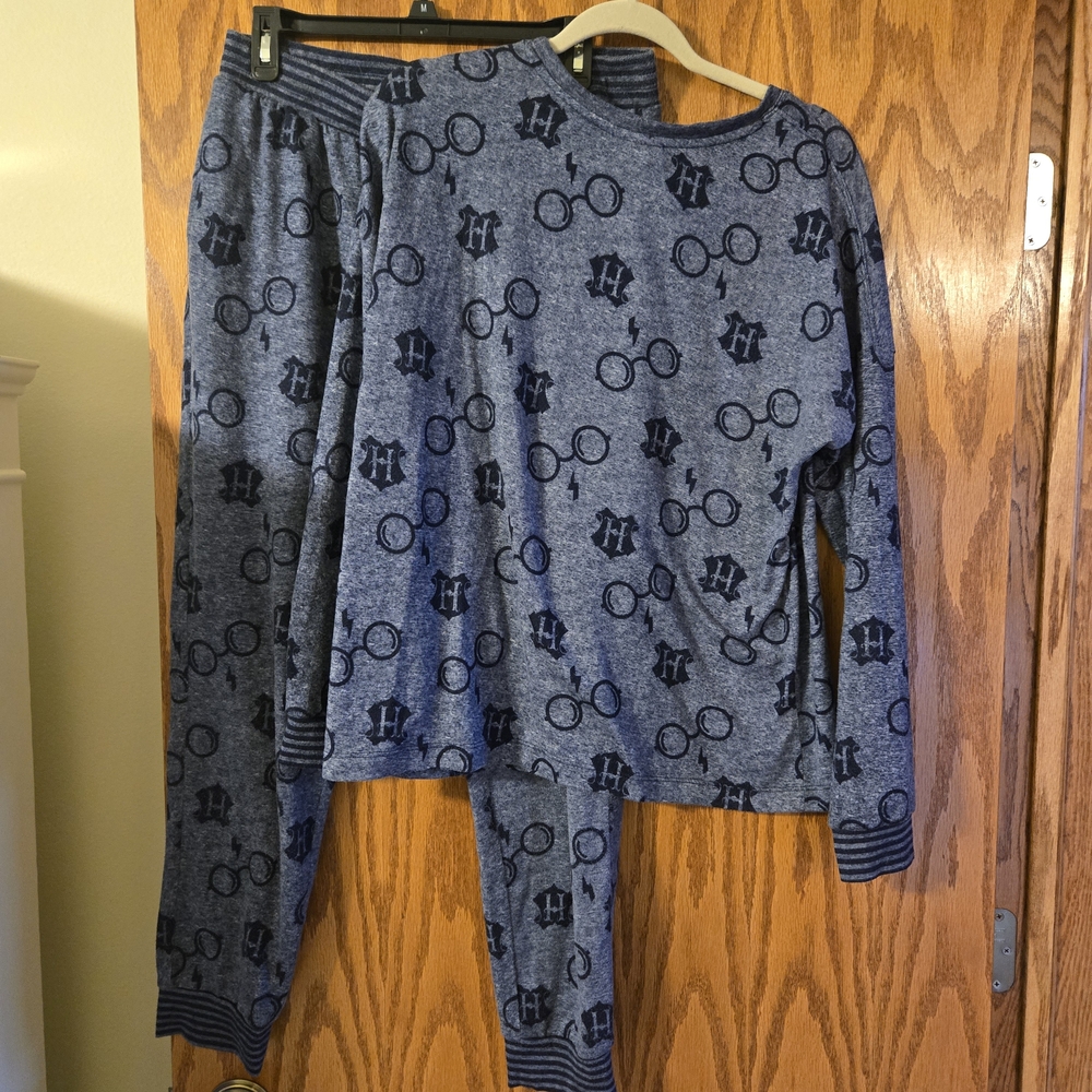 Warner Bros. Blue Patterned Women’s Pajama Set - Picture 4 of 4